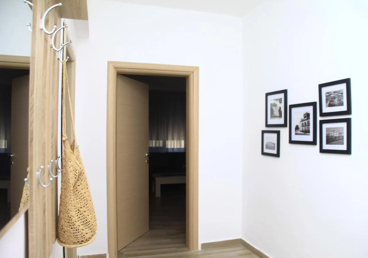 Old Town Boulevard Apartment In City Center Durres