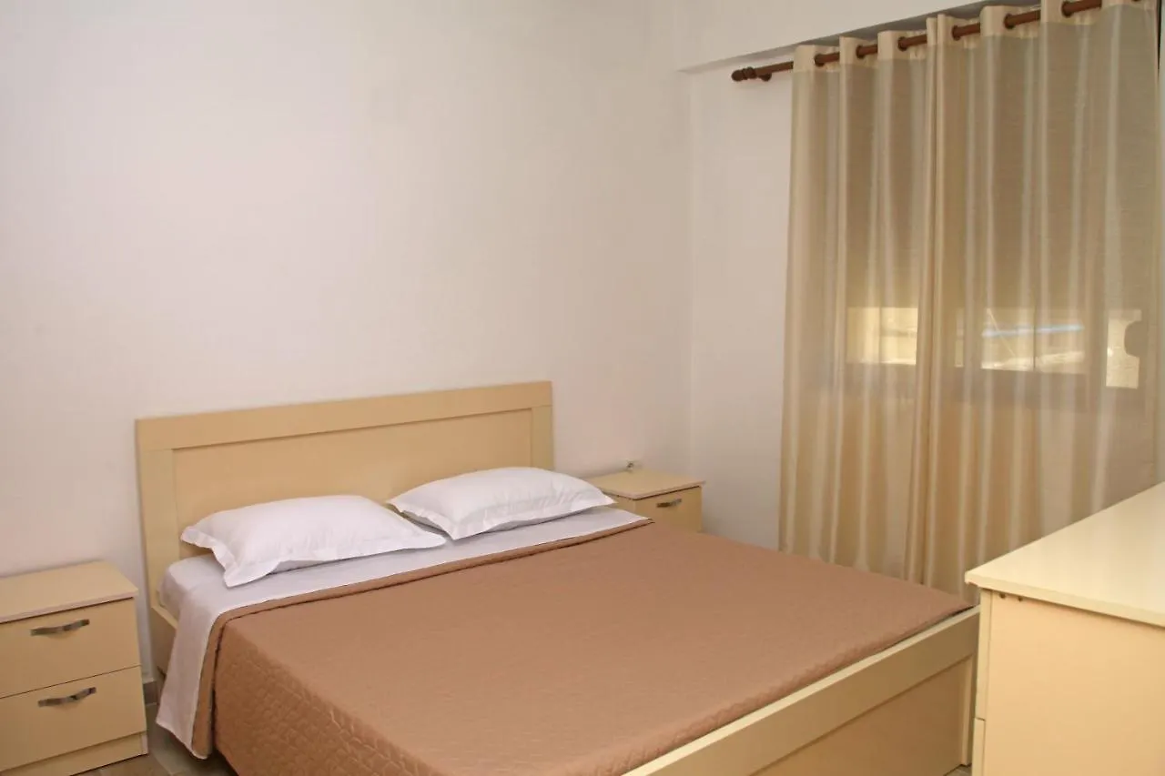 Old Town Boulevard Apartment In City Center Durres