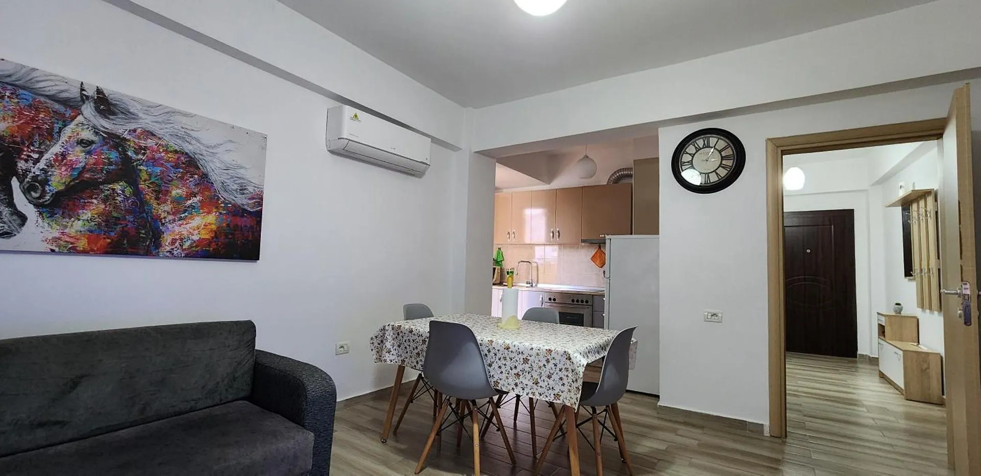Old Town Boulevard Apartment In City Center Durres