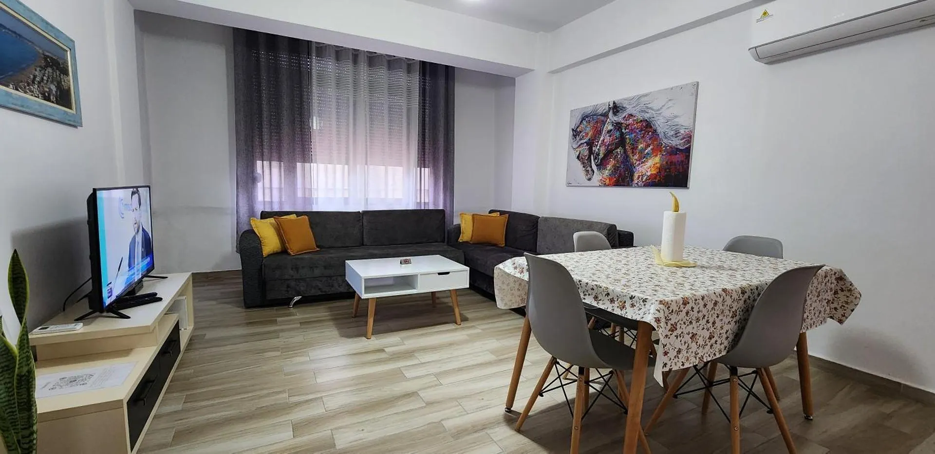Old Town Boulevard Apartment In City Center location